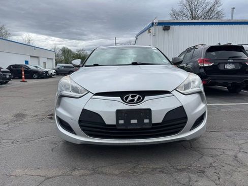 Used 2014 Hyundai Veloster FWD image 5