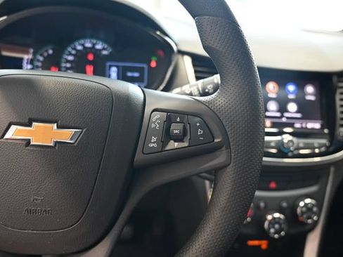 Used 2020 Chevrolet Trax LS AWD/4WD image 20