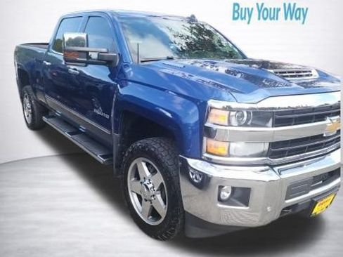 Used 2019 Chevrolet Silverado 2500 LTZ w/ Duramax Plus Package AWD/4WD image 17