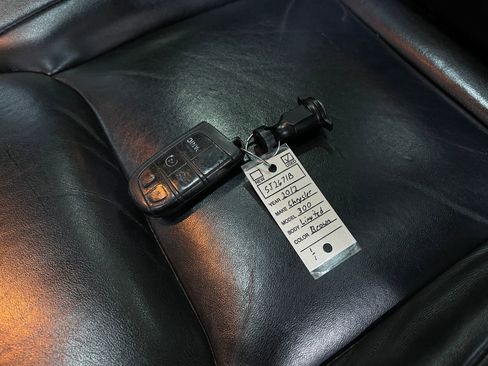 Used 2012 Chrysler 300 Limited RWD image 34