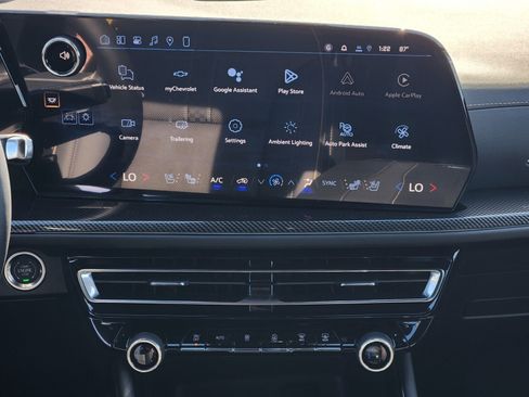 New 2026 Chevrolet Traverse High Country image 9