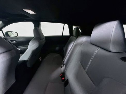Used 2024 Toyota Corolla Cross AWD Hybrid w/ Moonroof Package image 23