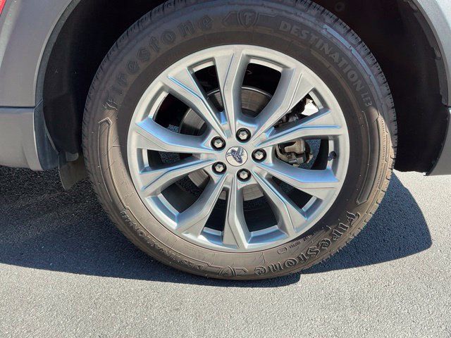 Used 2020 Ford Explorer XLT w/ Equipment Group 202A AWD/4WD image 12