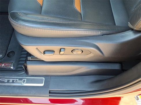 Used 2023 GMC Sierra 1500 AT4 w/ Technology Package image 19