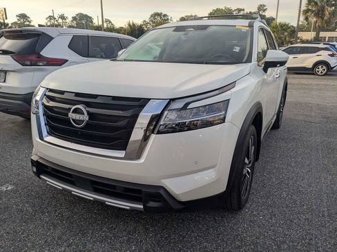Used 2024 Nissan Pathfinder Platinum w/ Cargo Package FWD image 3
