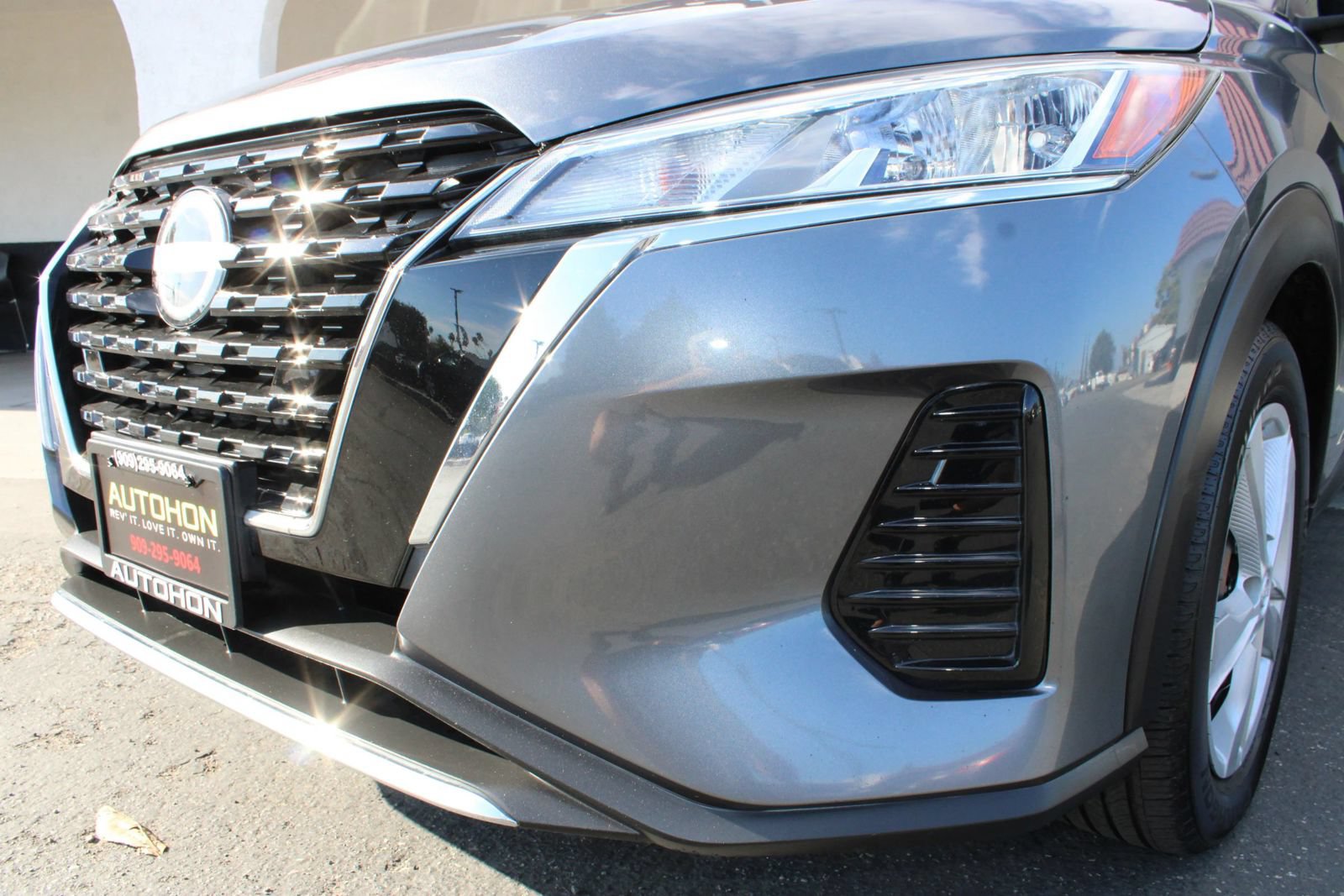 Used 2024 Nissan Kicks S FWD image 4