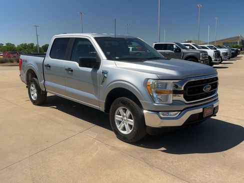 Used 2022 Ford F150 XLT image 2