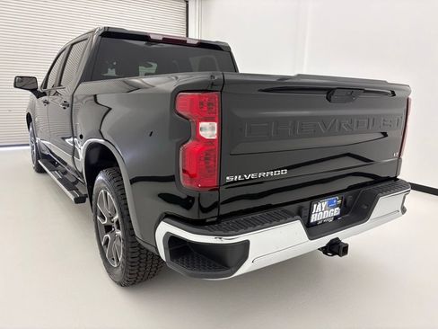 Certified 2020 Chevrolet Silverado 1500 LT w/ Texas Edition RWD image 18