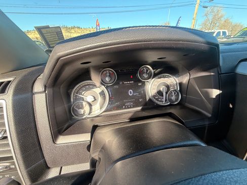 Used 2014 RAM 1500 Limited image 12