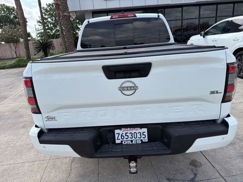 Used 2024 Nissan Frontier SL w/ Technology Package RWD image 6
