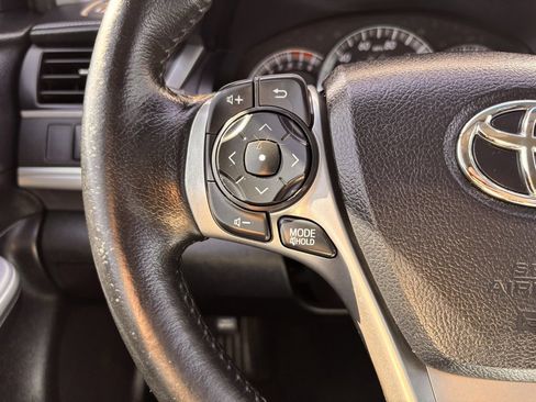 Used 2014 Toyota Camry SE image 5