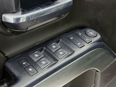 Used 2018 Chevrolet Silverado 1500 LT w/ Texas Edition image 20