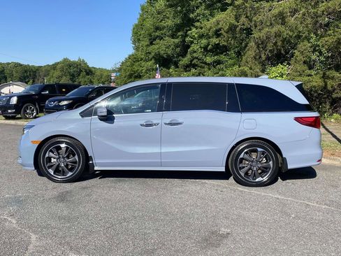 Certified 2023 Honda Odyssey Elite image 2