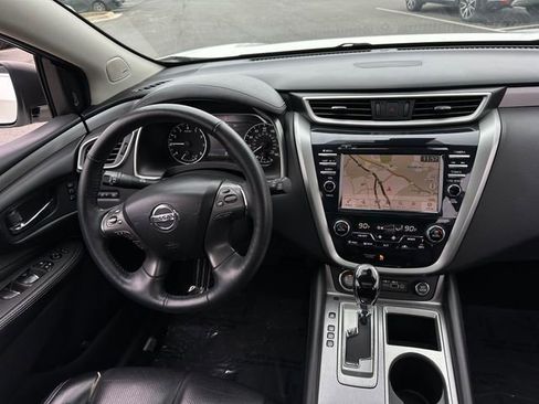 Used 2019 Nissan Murano S image 18