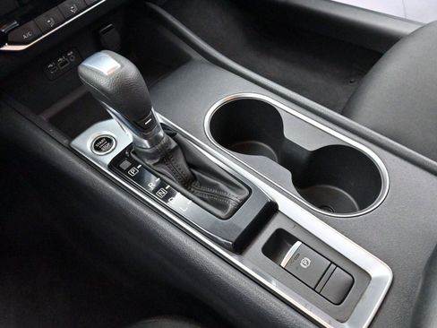 Used 2022 Nissan Altima 2.5 SV image 23