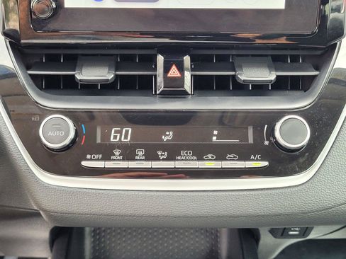 Used 2024 Toyota Corolla LE FWD image 27