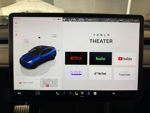 Used 2022 Tesla Model Y Performance AWD/4WD image 19