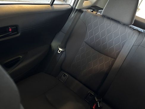 Used 2025 Toyota Corolla Cross LE image 38