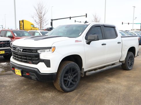 Certified 2022 Chevrolet Silverado 1500 LT Trail Boss w/ Convenience Package II image 3