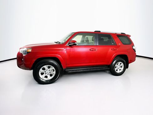 Used 2024 Toyota 4Runner SR5 Premium image 4