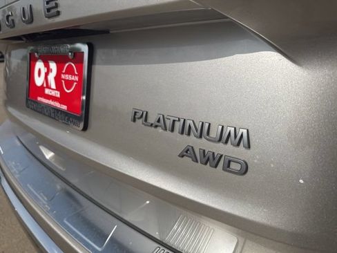 Used 2025 Nissan Rogue Platinum AWD/4WD image 9