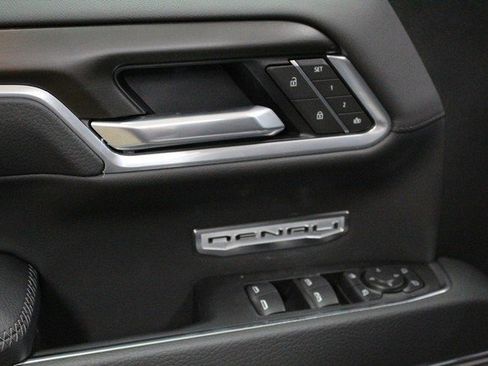 New 2026 GMC Sierra 1500 Denali w/ Technology Package image 17