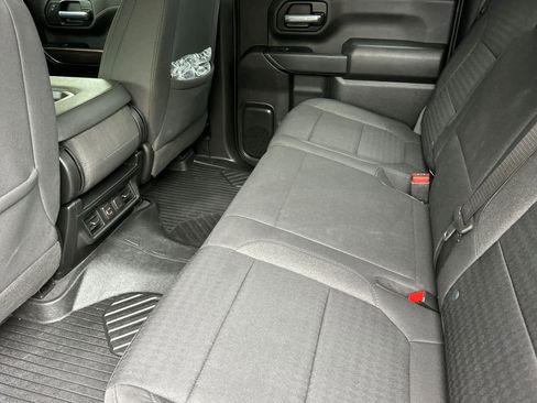 Used 2023 Chevrolet Silverado 2500 LT w/ Convenience Package image 4