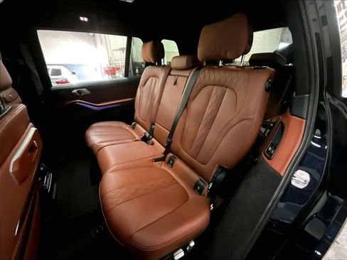 Used 2024 BMW X7 xDrive40i w/ M Sport Package AWD/4WD image 29