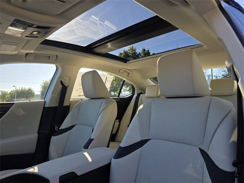 New 2025 Lexus ES 350 w/ Premium Package image 21