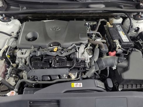 Used 2019 Toyota Camry SE w/ Convenience Package FWD image 15
