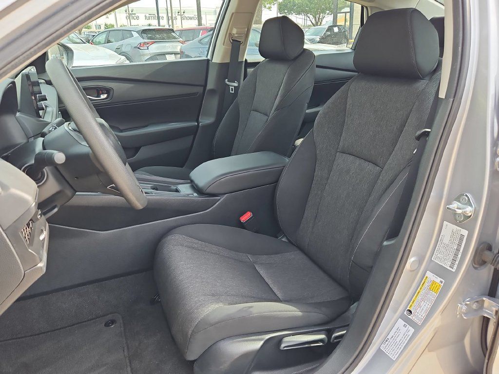 Used 2025 Honda Accord LX image 25