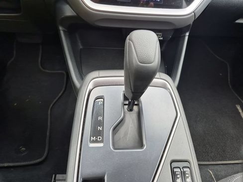 Used 2025 Subaru Crosstrek 2.5i Premium AWD/4WD image 19