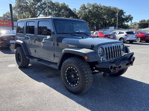 Used 2014 Jeep Wrangler Unlimited Sport w/ Connectivity Group image 7
