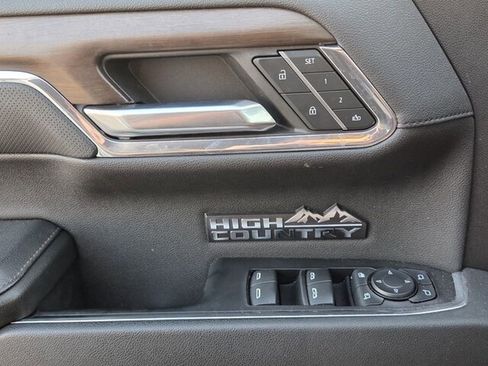 Used 2024 Chevrolet Silverado 1500 High Country w/ Z71 Off-Road Package image 16