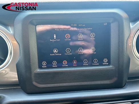 Used 2019 Jeep Wrangler Unlimited Sahara AWD/4WD image 18
