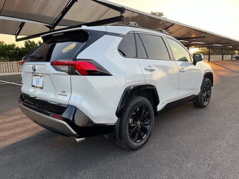 Used 2024 Toyota RAV4 SE AWD/4WD image 4