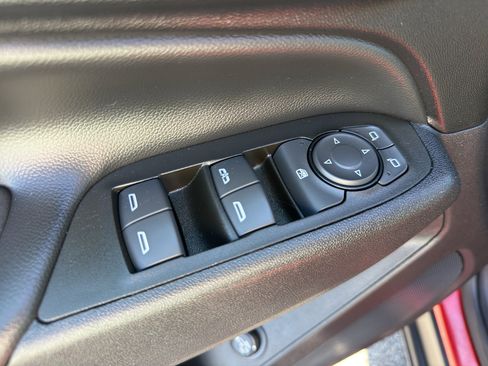 Used 2023 Chevrolet Equinox LT AWD/4WD image 12