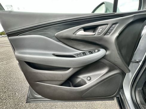 Used 2020 Buick Envision Essence image 22