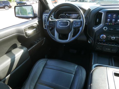 Used 2020 GMC Sierra 1500 Denali w/ Denali Ultimate Package AWD/4WD image 9