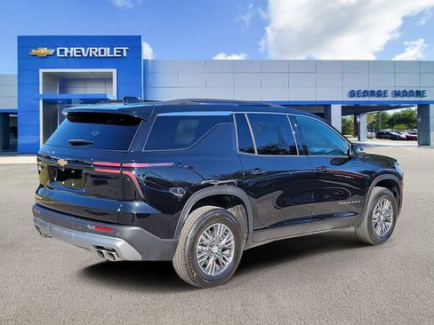 Certified 2025 Chevrolet Traverse LT image 4