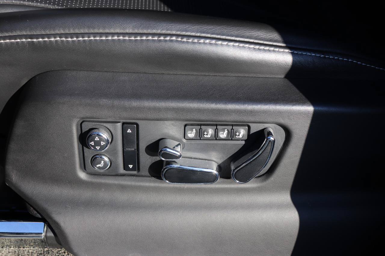 Used 2018 Bentley Bentayga AWD/4WD image 64