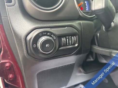 Used 2022 Jeep Wrangler Willys image 23