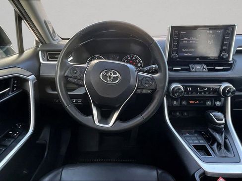 Certified 2021 Toyota RAV4 XLE Premium AWD/4WD image 9