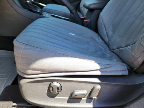 Used 2015 Volkswagen Passat TDI SE FWD image 17