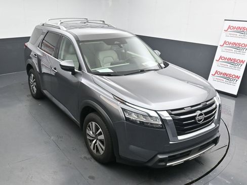 Used 2023 Nissan Pathfinder SL image 26
