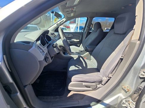 Used 2012 Chevrolet Traverse LS FWD image 15