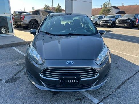 Used 2015 Ford Fiesta SE image 8