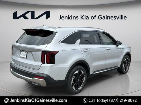 Used 2025 Kia Sorento EX w/ EX Panoramic Sunroof Package FWD image 4