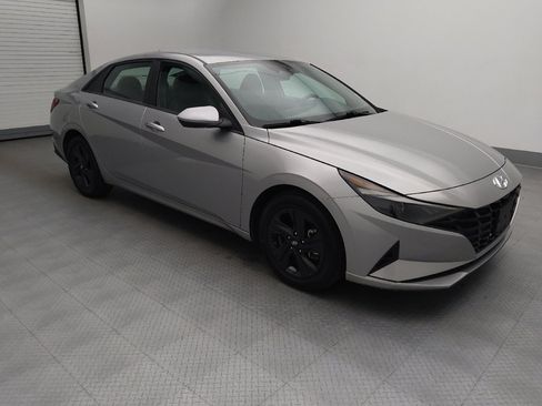 Used 2023 Hyundai Elantra SEL FWD image 11