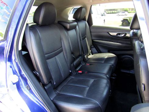 Used 2020 Nissan Rogue SL image 26